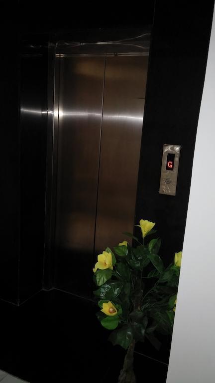 Capital Suites Bangalore Bagian luar foto