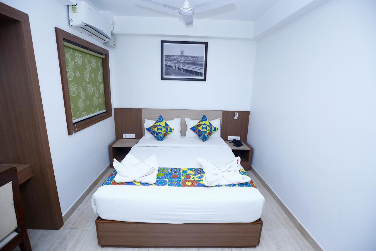 Capital Suites Bangalore Bagian luar foto