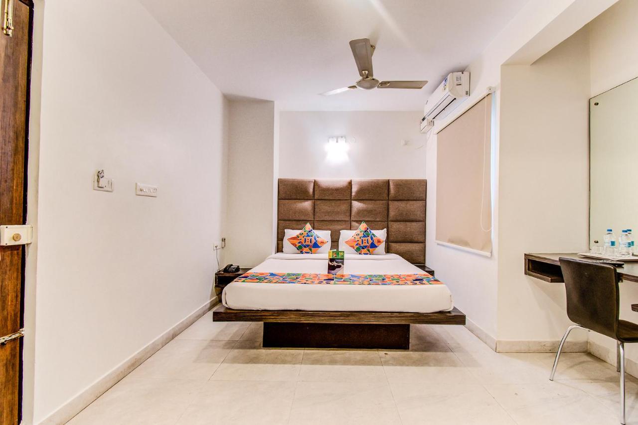 Capital Suites Bangalore Bagian luar foto
