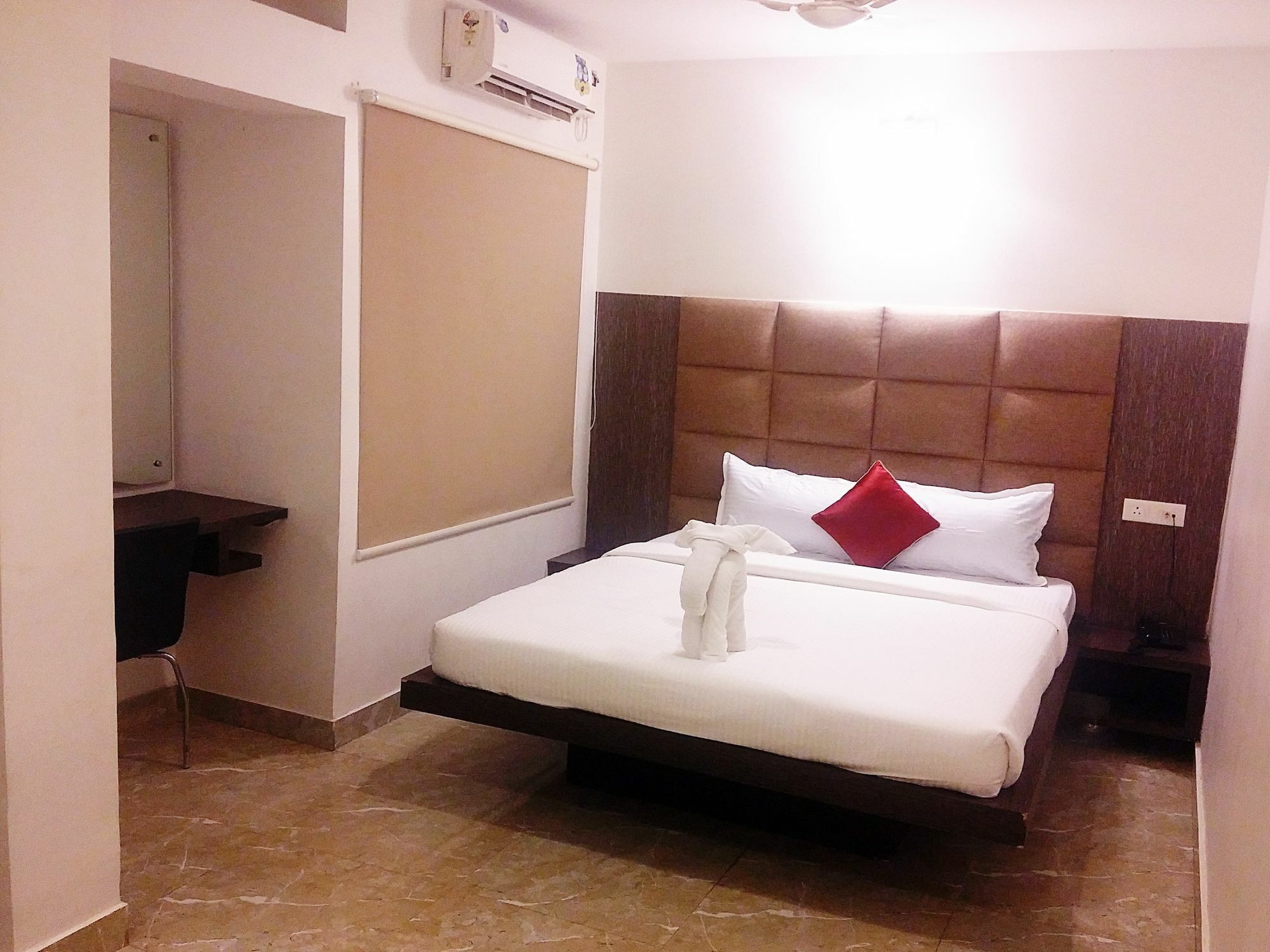 Capital Residency Hotel Bangalore Bagian luar foto