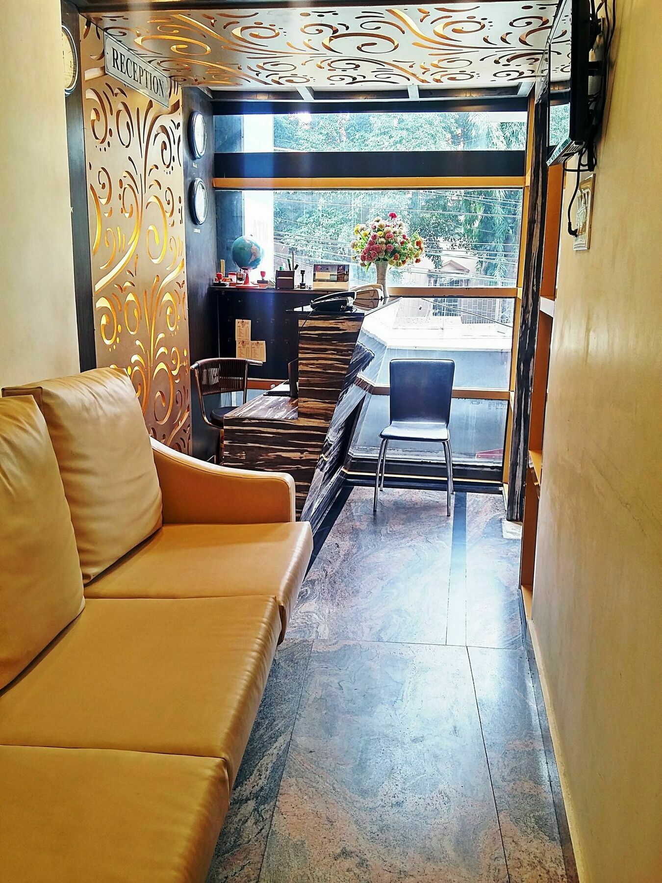 Capital Suites Bangalore Bagian luar foto