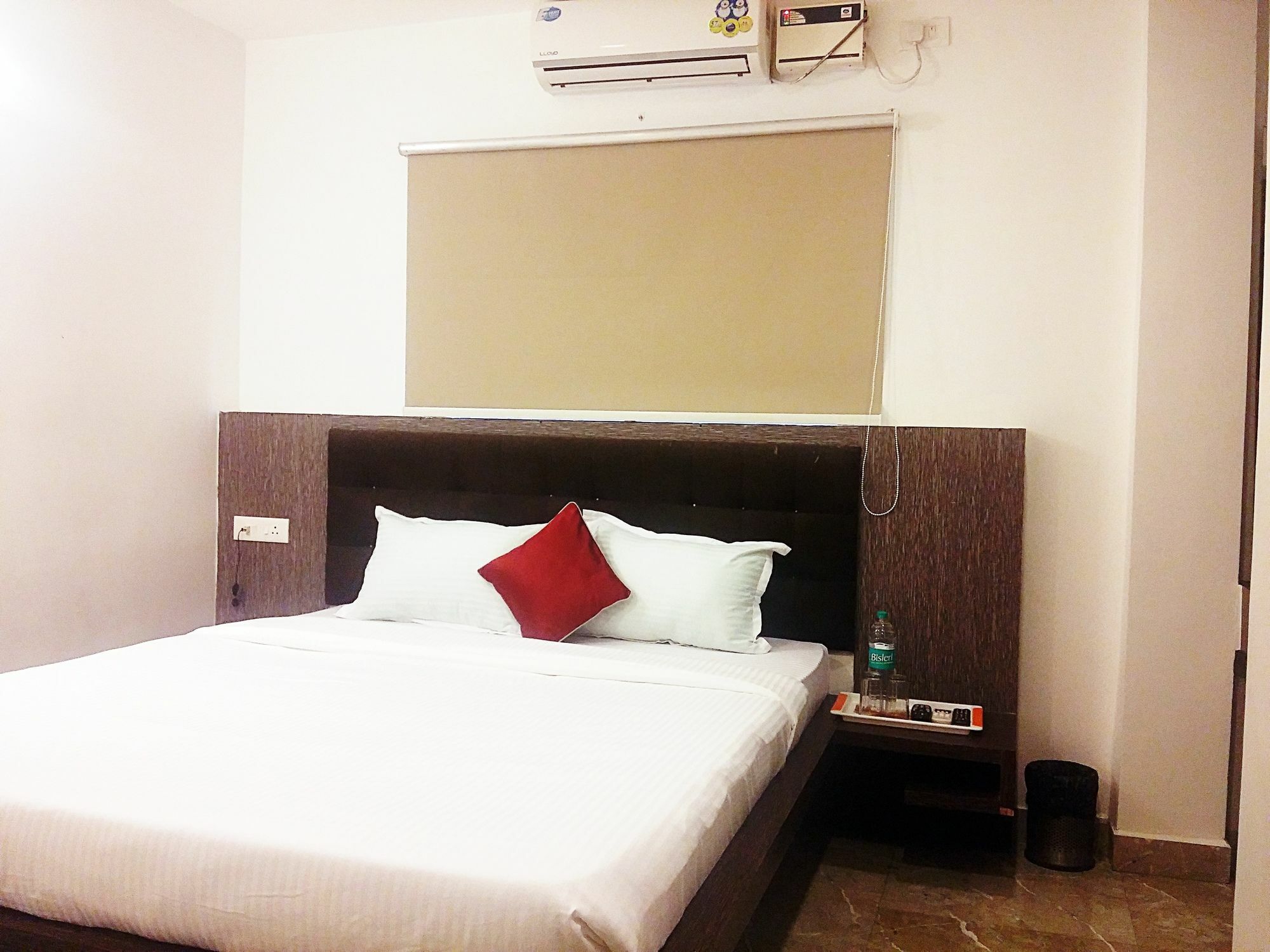 Capital Suites Bangalore Bagian luar foto