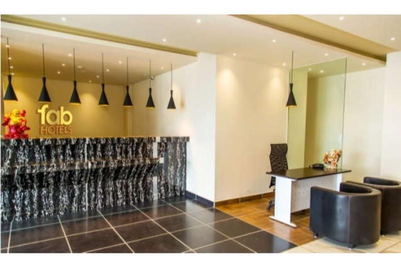 Capital Suites Bangalore Bagian luar foto