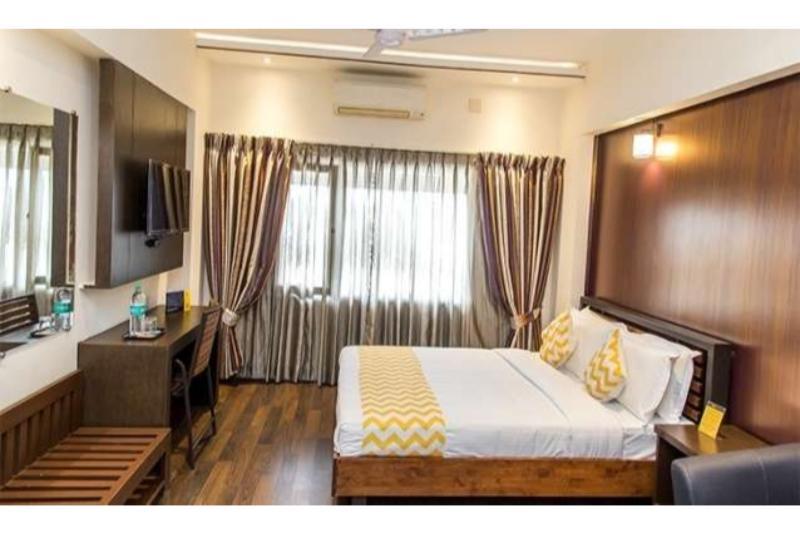Capital Suites Bangalore Bagian luar foto